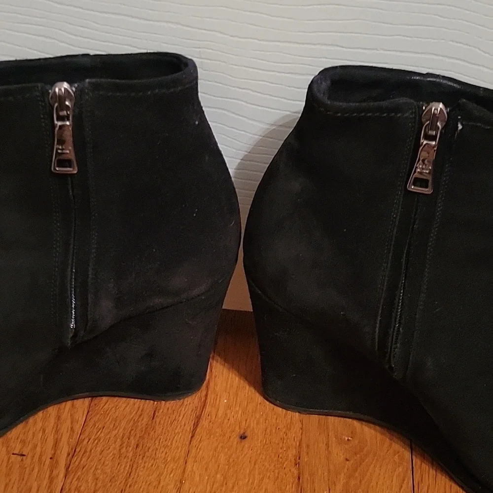 PRADA - Picture 5 of 9